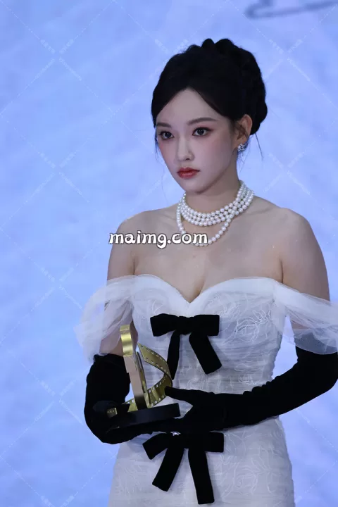 【已出】程潇 抖音电影奇遇夜红毯二