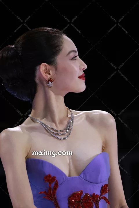 【已出】钟楚曦 抖音电影奇遇夜红毯一