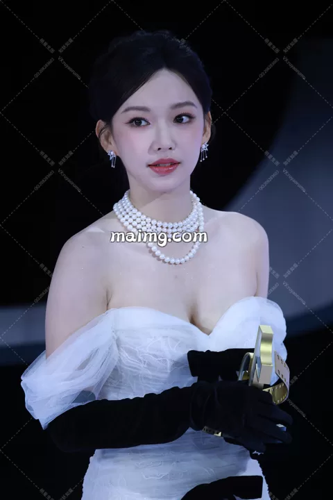 【已出】程潇 抖音电影奇遇夜红毯五