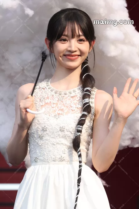 【已出】田曦薇 芭莎红毯
