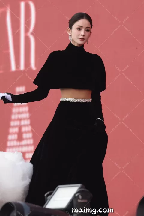 娜扎芭莎红毯