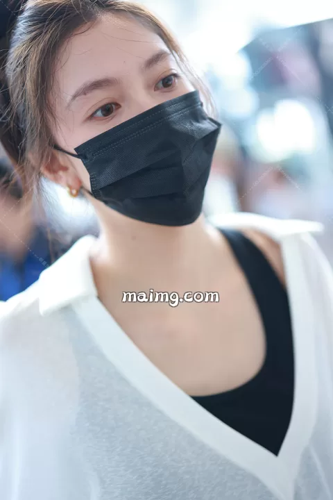 宋妍霏 出发