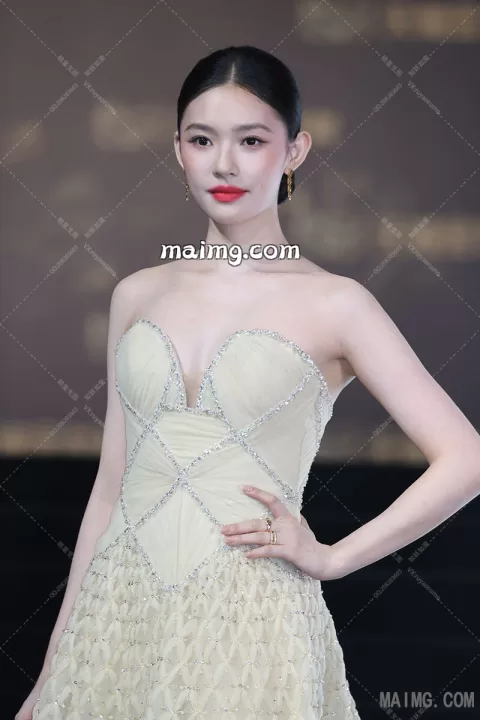 【已出】林允 天猫金妆奖红毯