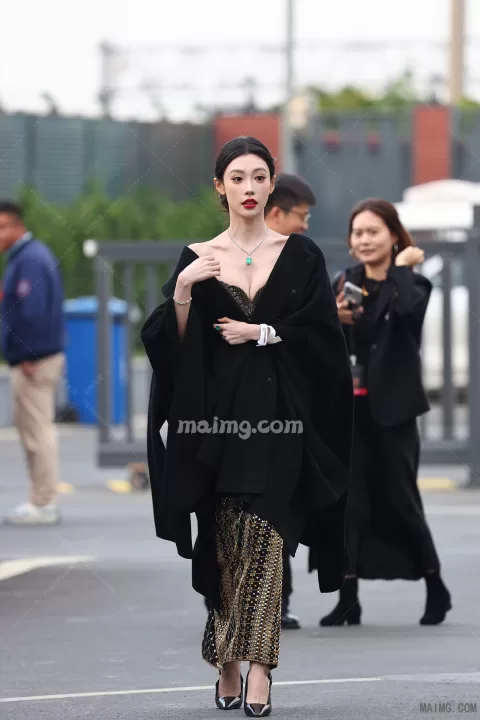 【已出】迪迪不畏 京东美妆红毯
