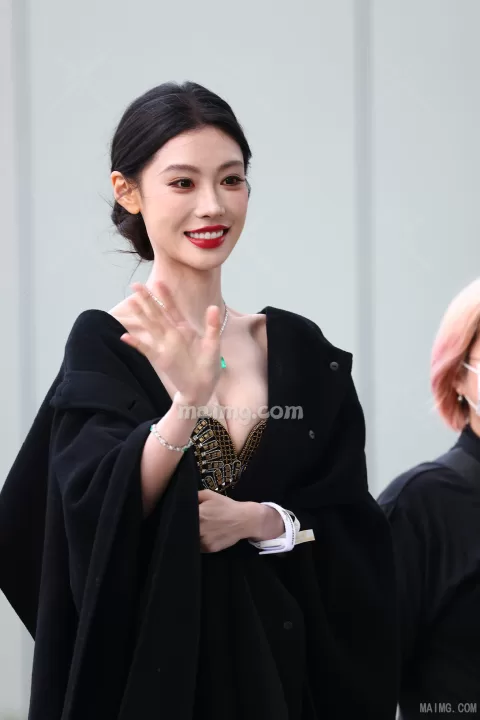 【已出】迪迪不畏 京东美妆红毯