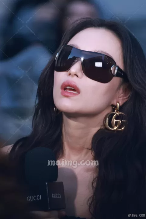 【已出】倪妮 米兰时装周上班