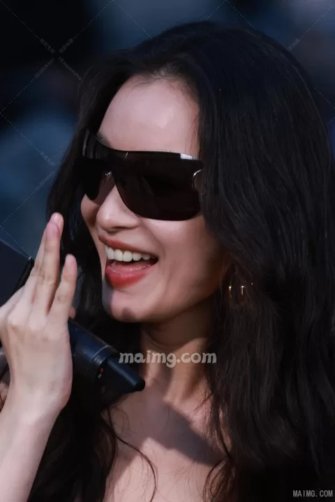【已出】倪妮 米兰时装周上班