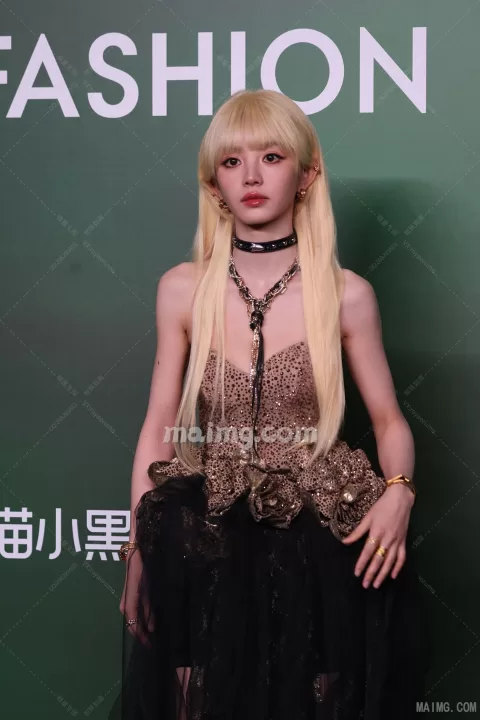 田曦薇 vogue红毯