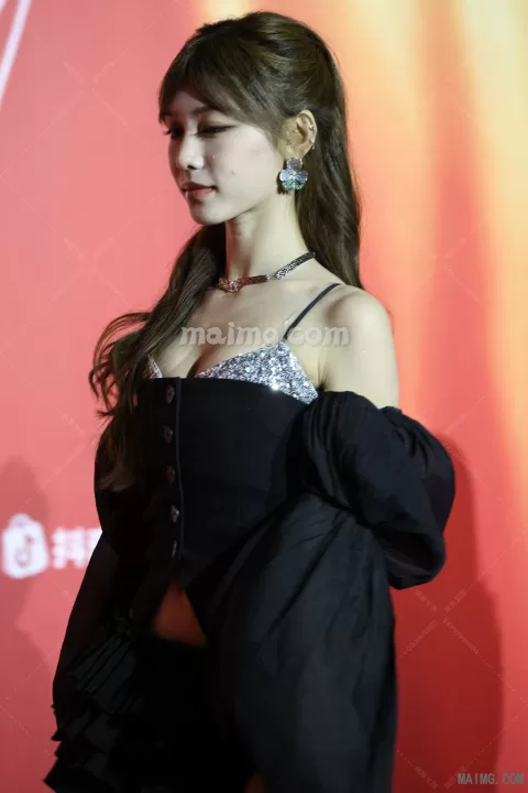尹子璐 红毯