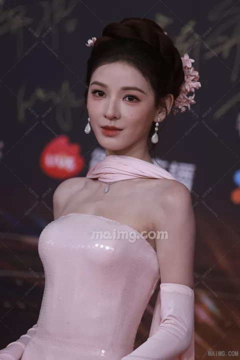 【已出】张予曦 微博视界大会红毯