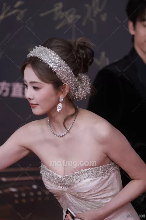 【已出】白鹿 视界大会红毯