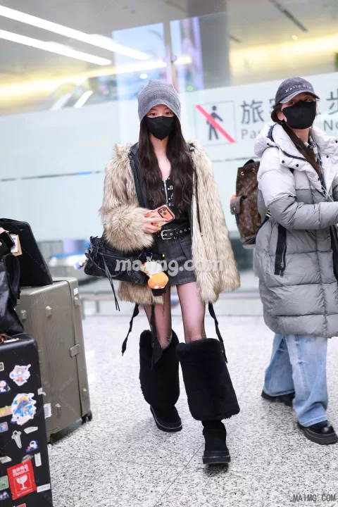 【已出】杨超越 机场到达