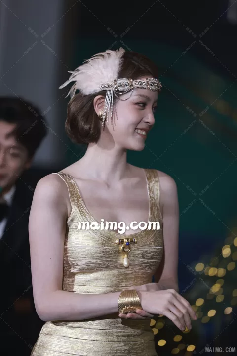 欧阳娜娜海蓝之谜站台