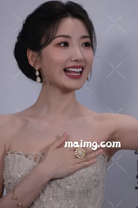 【已出】毛晓彤 腾讯视频星光大赏 群访