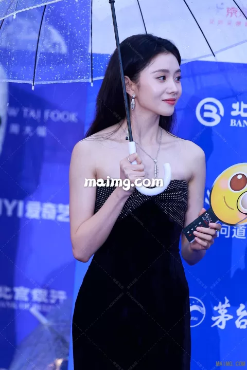 【已出】刘浩存 北京电影节开幕红毯