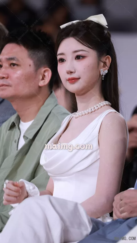 毛晓彤 糖力2026秋冬时装发布会