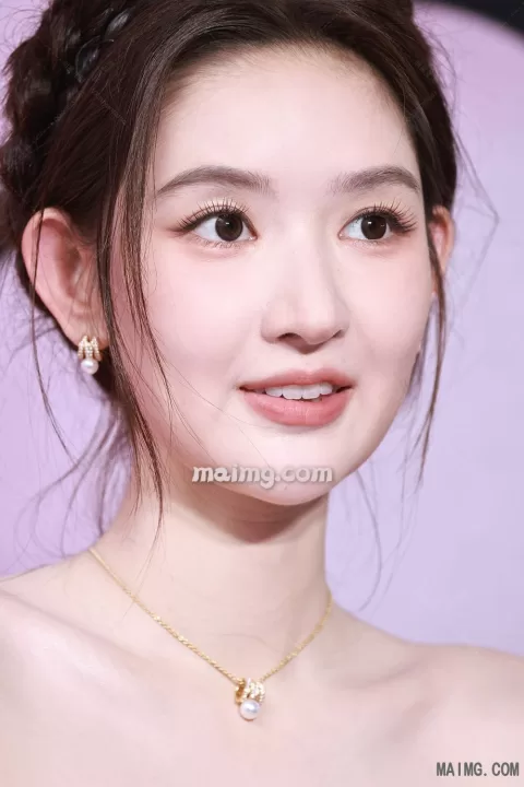 王玉雯 站台