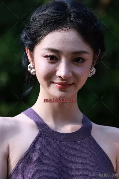 【已出】周洁琼 MAXRIENY 秀场外拍 