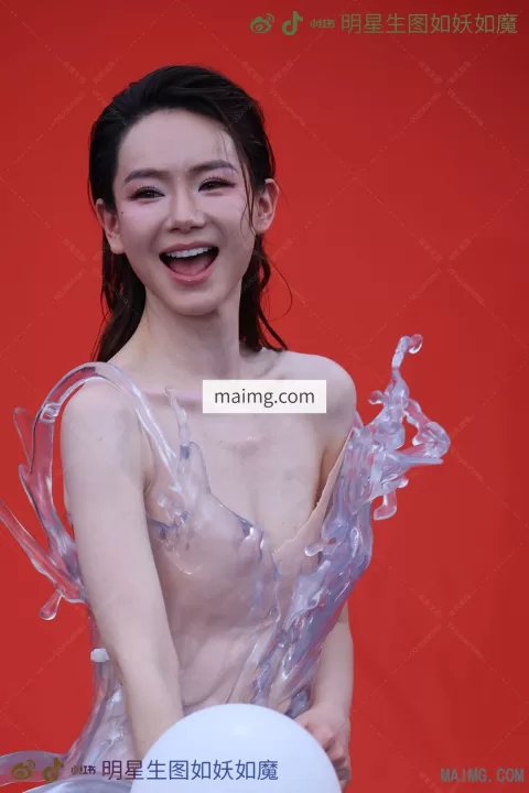 【已出】戚薇｜BAZAAR GALA 红毯生图