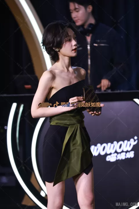 【已出】希林娜依高｜微博音乐盛典红毯生图