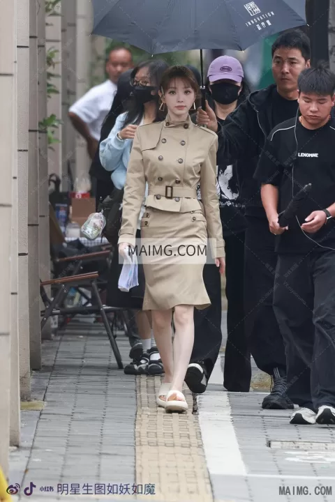 田曦薇 拍戏路透转场