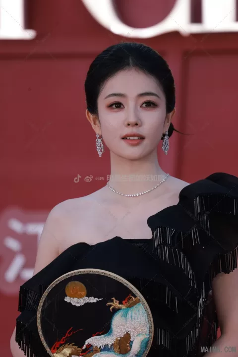白鹿 芭莎盛典红毯