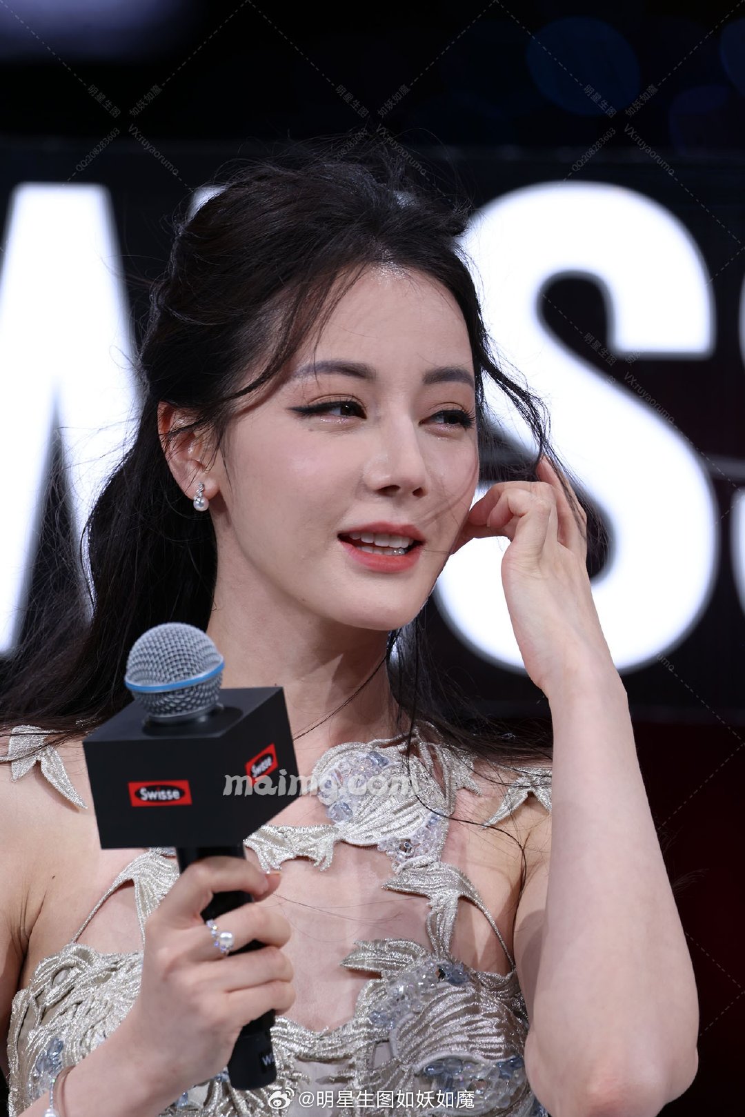 微博:明星生图如妖如魔