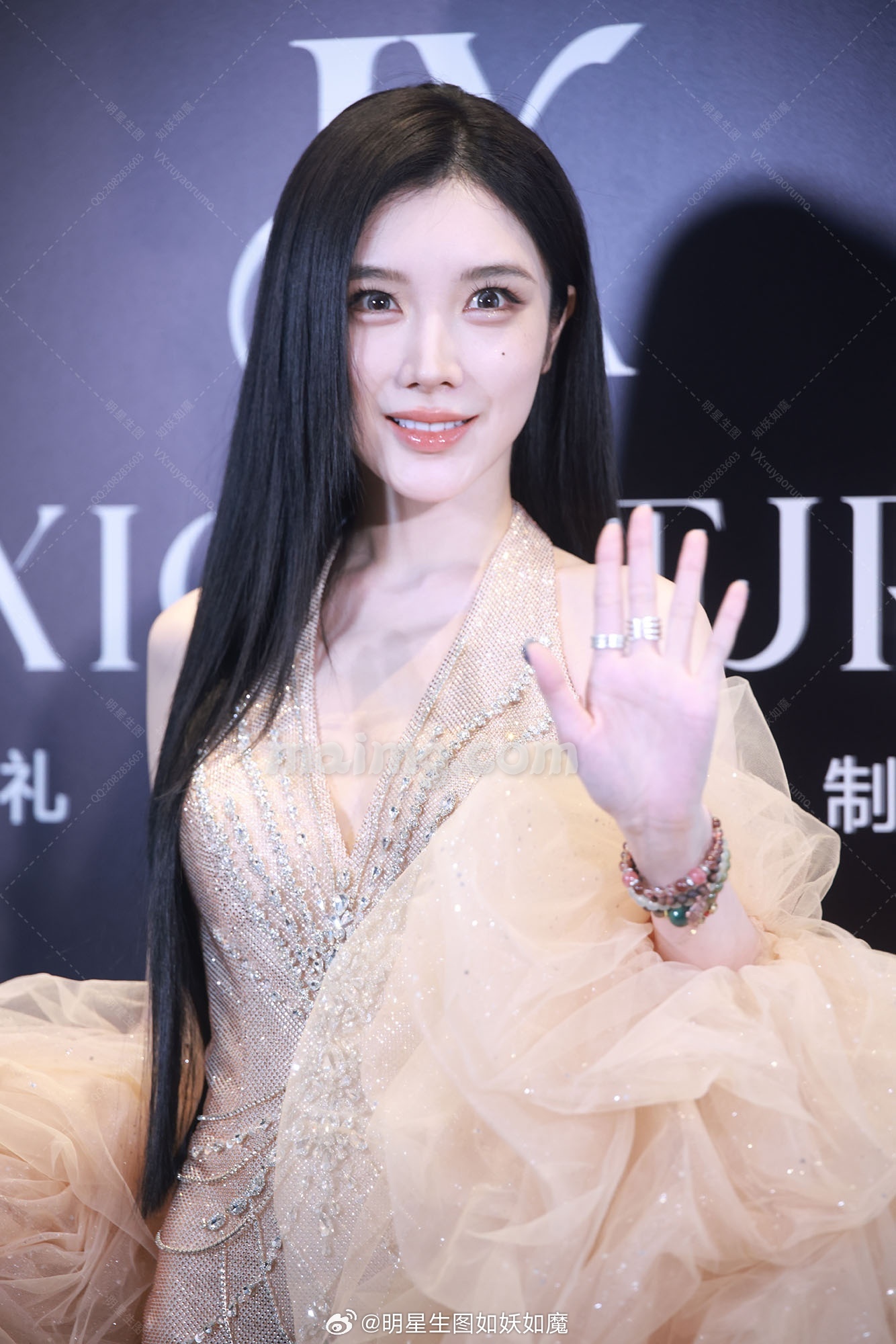 微博:明星生图如妖如魔