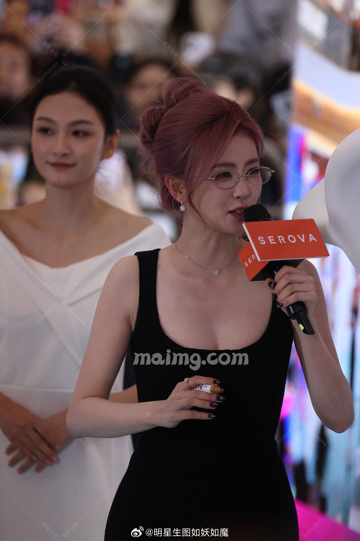 微博:明星生图如妖如魔
