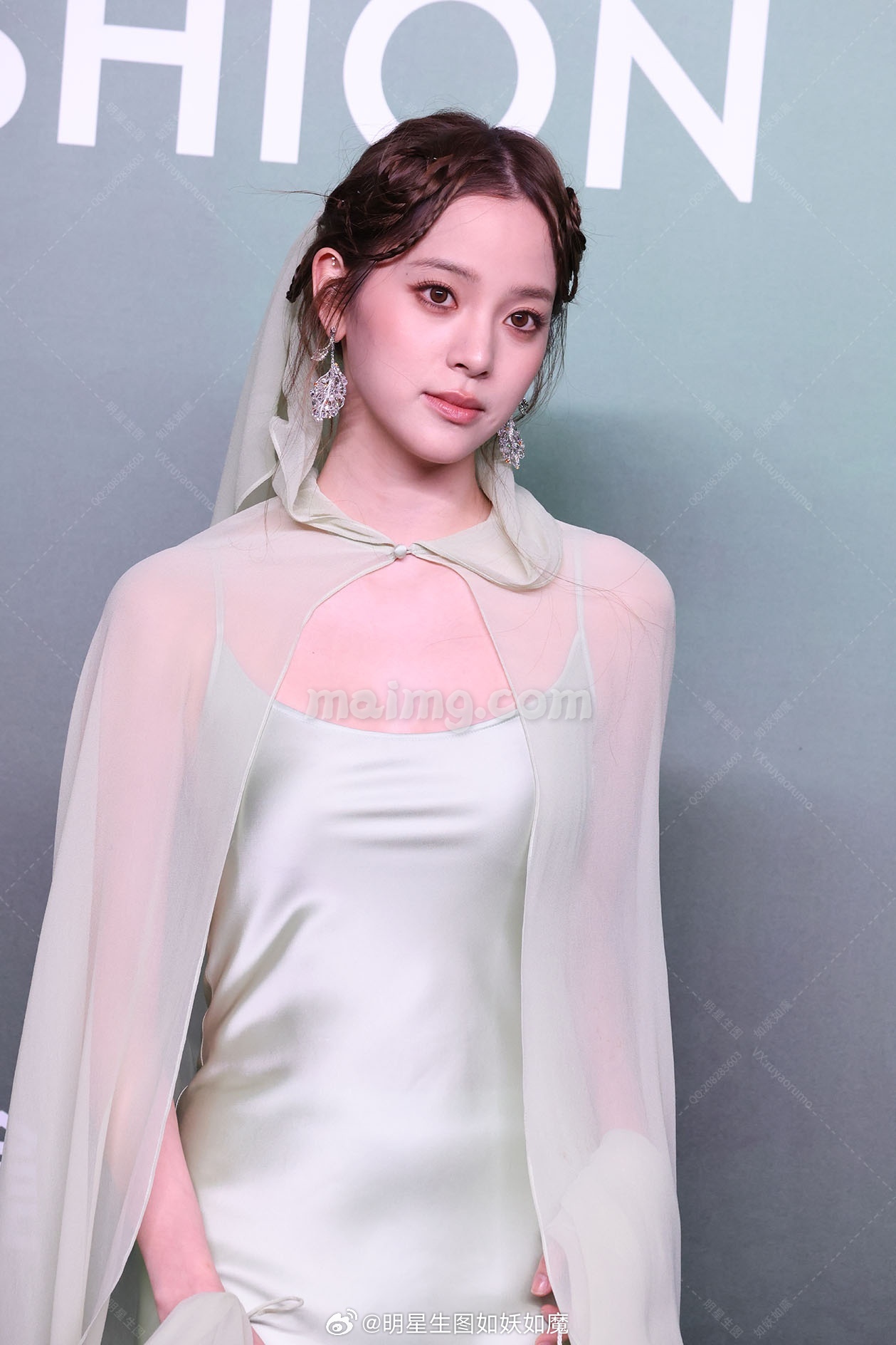 微博:明星生图如妖如魔