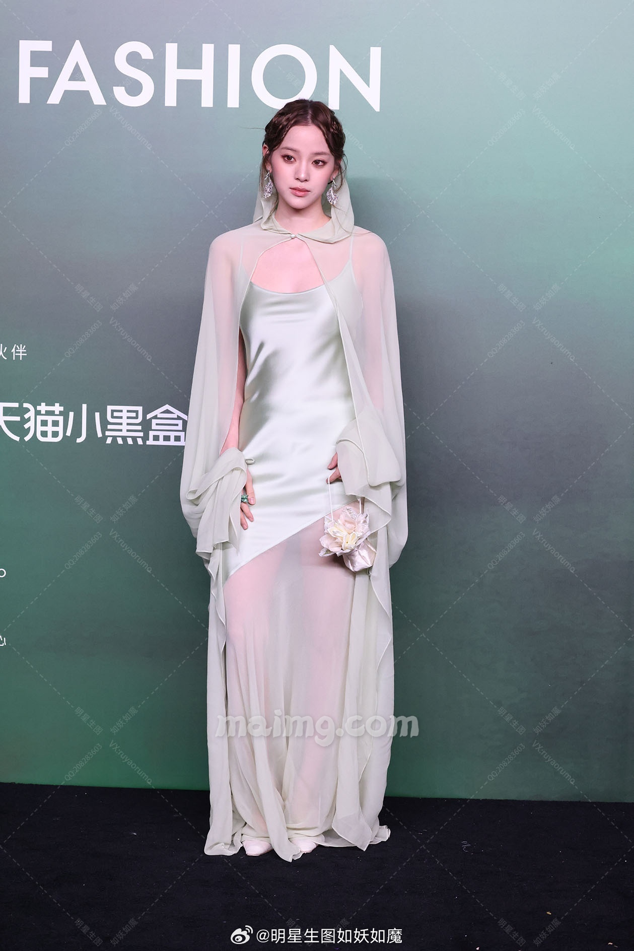 微博:明星生图如妖如魔