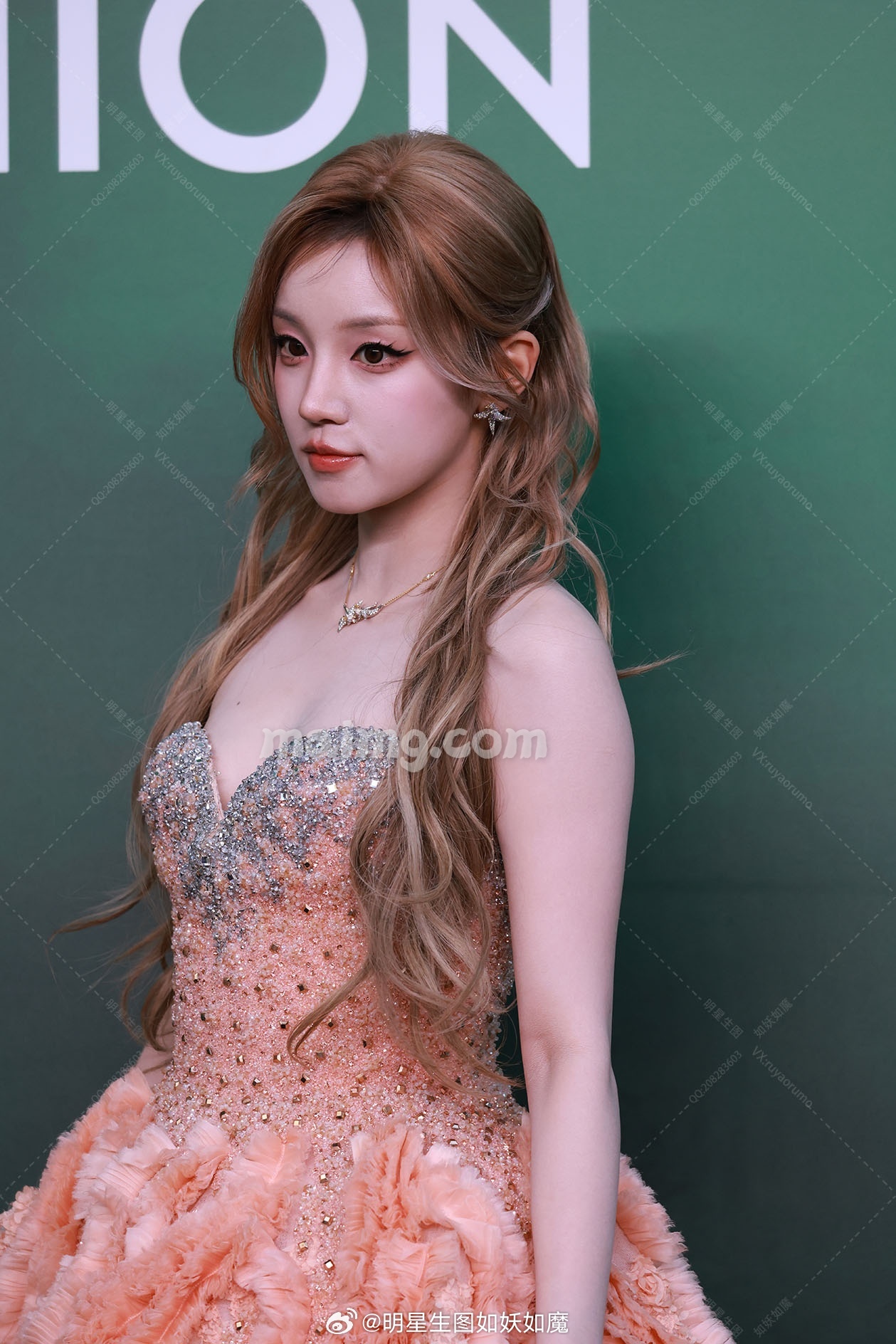 微博:明星生图如妖如魔