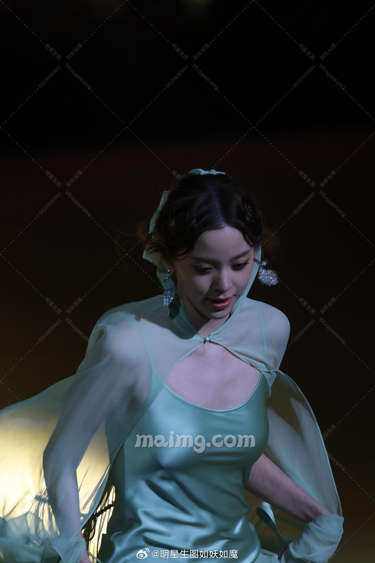 微博:明星生图如妖如魔
