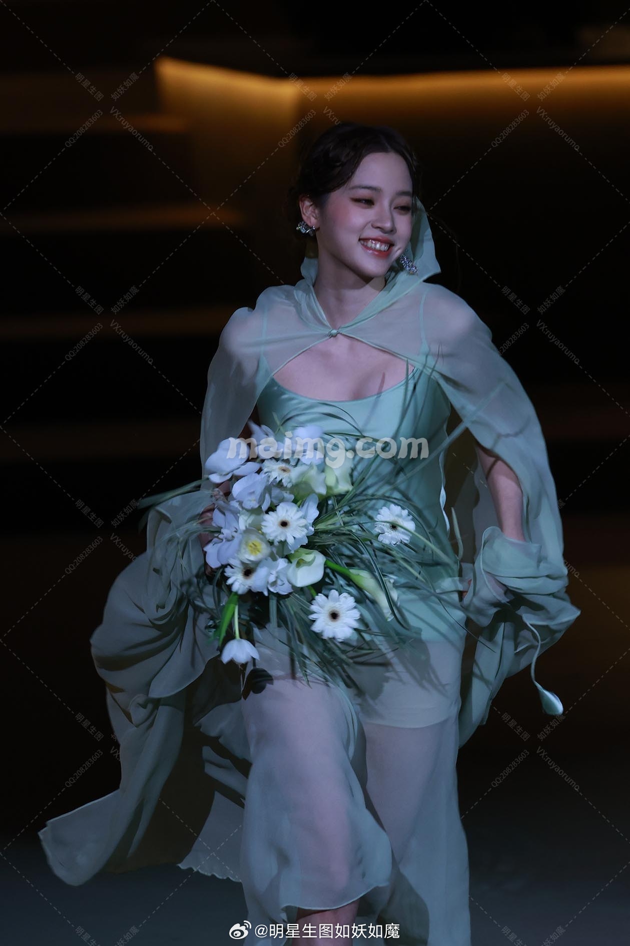 微博:明星生图如妖如魔
