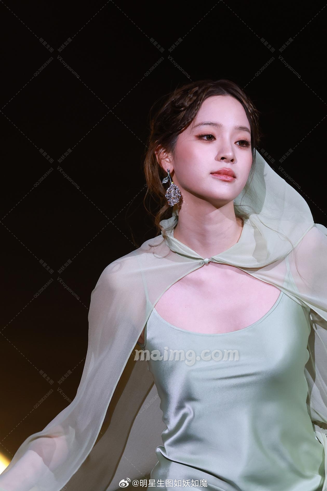 微博:明星生图如妖如魔
