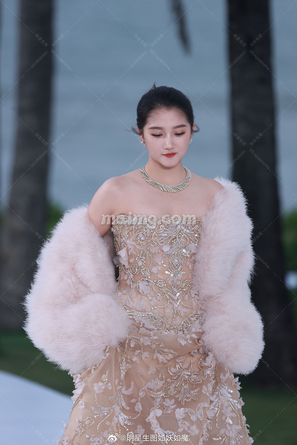 微博:明星生图如妖如魔