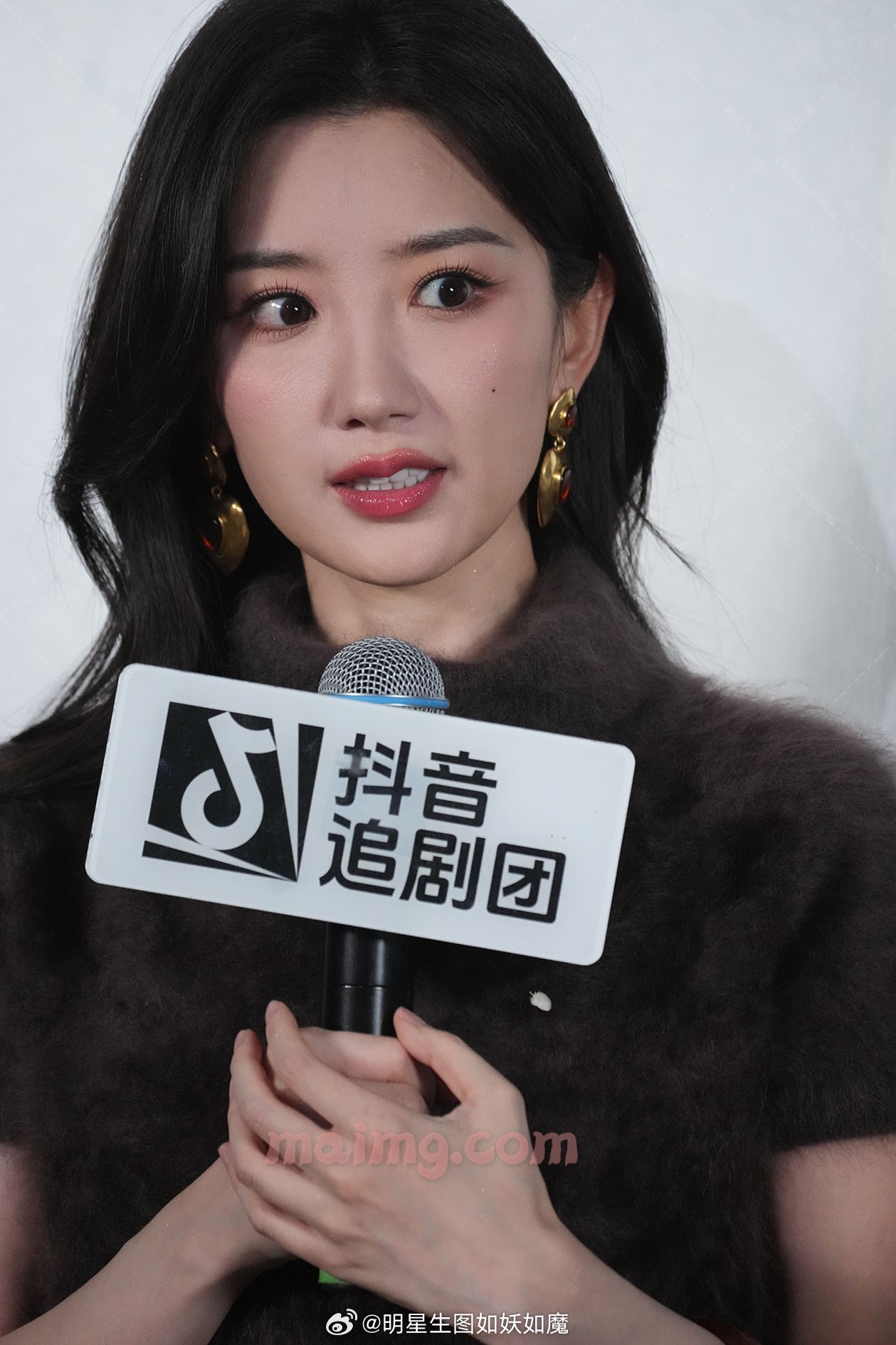 微博:明星生图如妖如魔